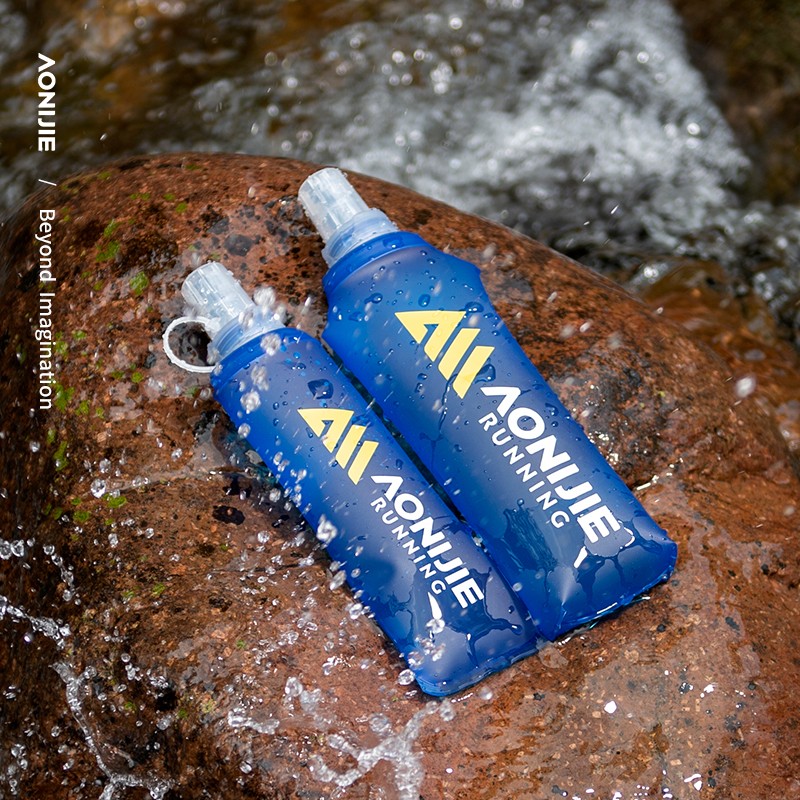 Aonijie sd30 250ml / 50ml botella de Agua blanda deportiva tpu maratón de fondo plegable al aire libre bolsa de agua para montar